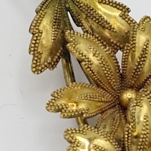 Flower Daisy Posy Bouquet Gold tone Milgrain Brooch Pin Vintage - Picture 7 of 15